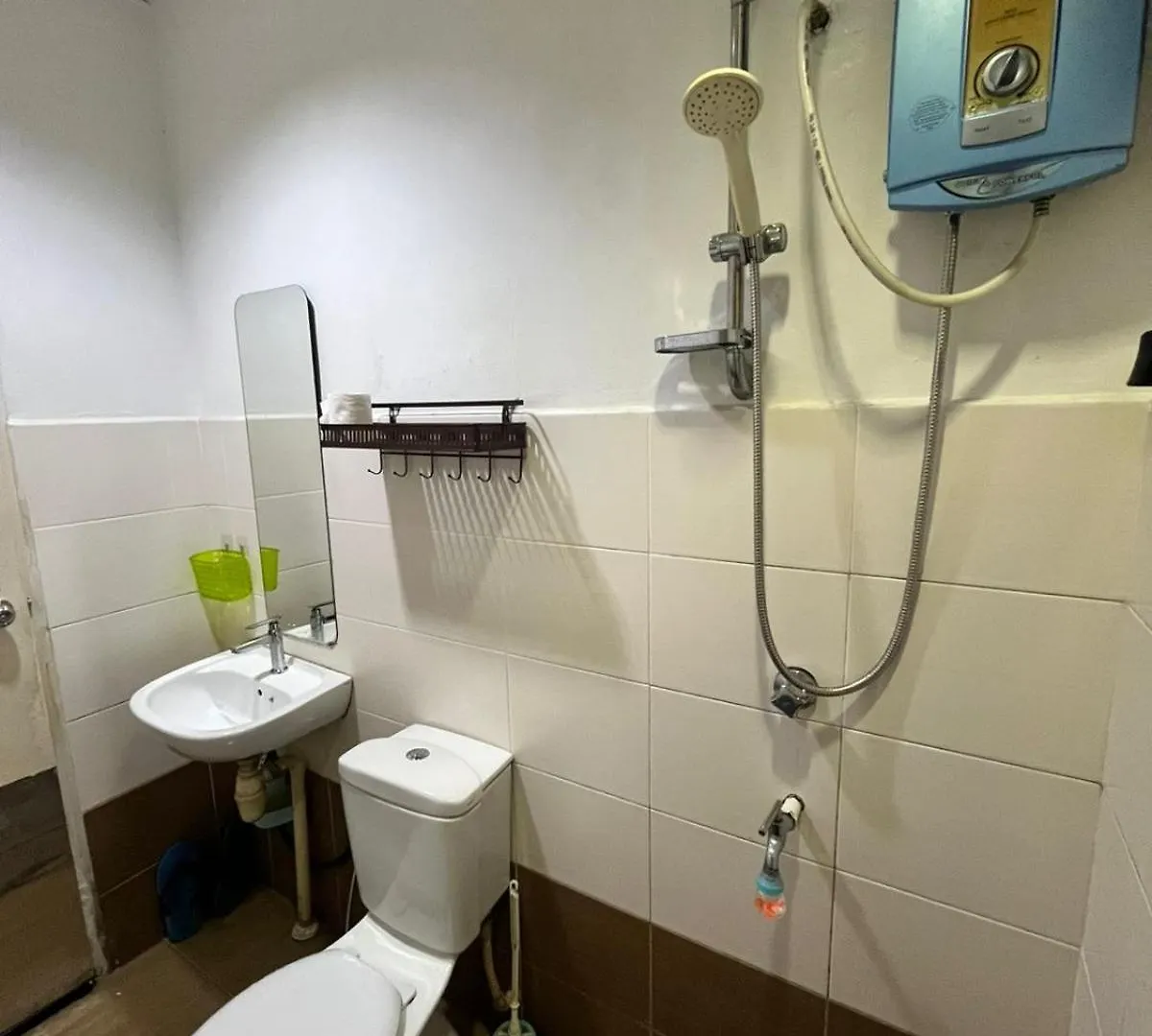 A&M Budget Apt, 5Mins To Airport, 8Mins To Kk City Penampang